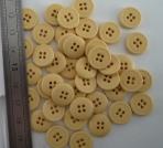 BUTTONS 4 holes galastyl A Jaune 2