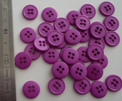 BUTTONS 4 holes galastyl A Violet 8
